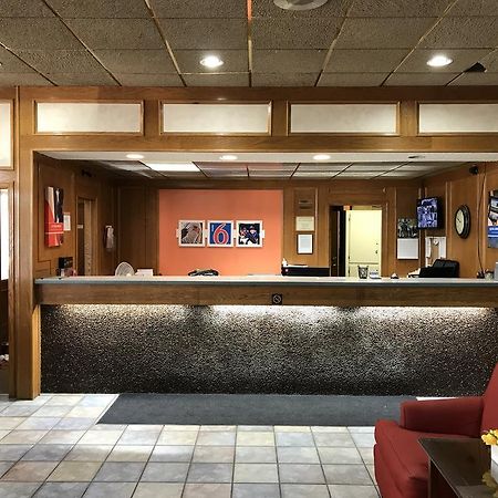 Regency Inn And Conference Center Clinton 外观 照片