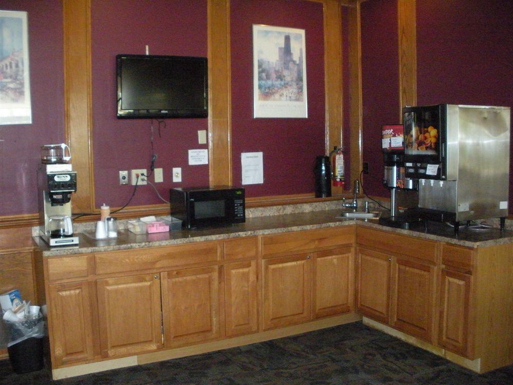 Regency Inn And Conference Center Clinton 外观 照片