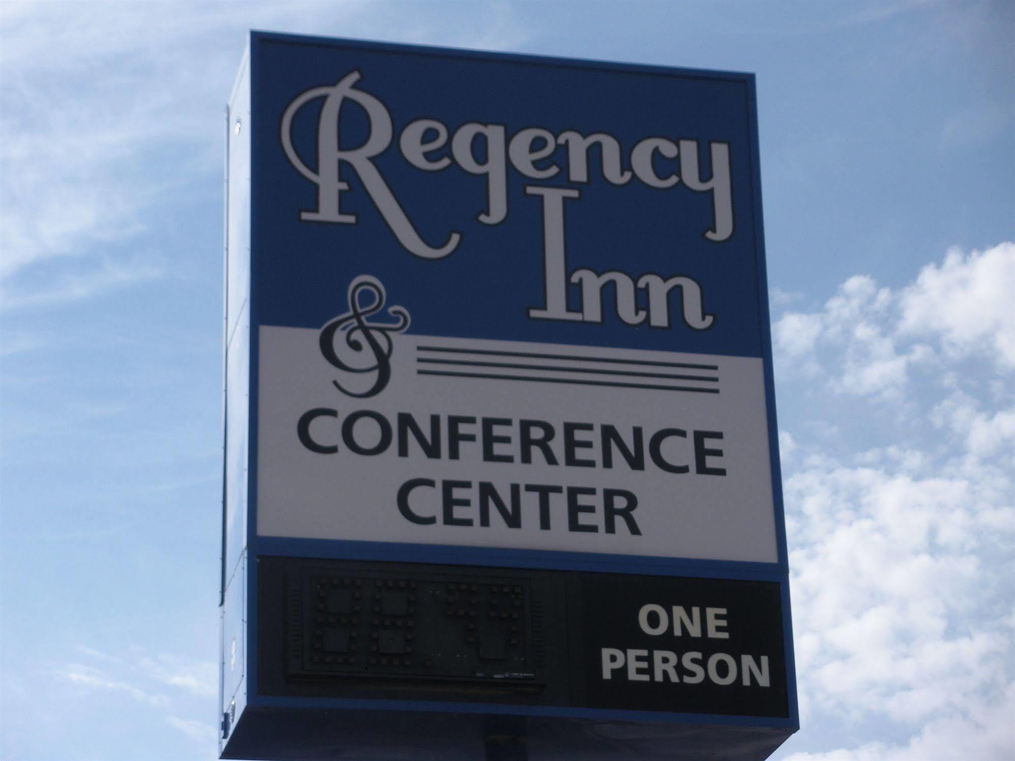 Regency Inn And Conference Center Clinton 外观 照片